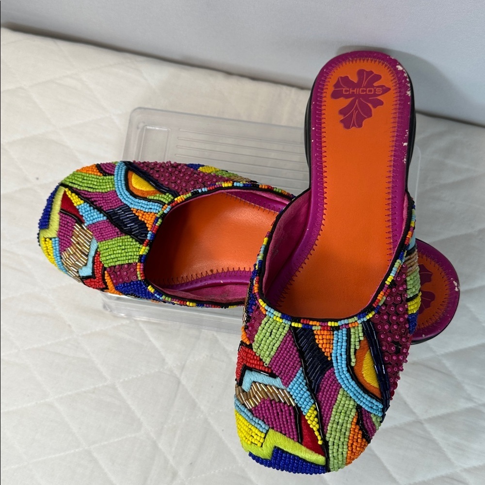 Chico's Key Largo Women Size 9 M Artsy Bold Beaded Sequins Mules Flat Slip On - Picture 3 of 5